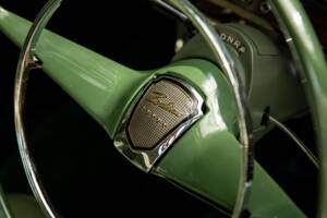 Image 14/44 of Ford Zodiac MkIII (1964)