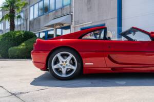 Bild 52/100 von Ferrari F 355 F1 GTS (1998)