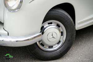 Bild 28/44 von Mercedes-Benz 220 S (1958)