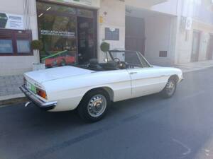 Image 16/50 de Alfa Romeo Spider 1600 Junior (1975)
