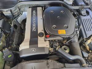 Image 37/50 de Mercedes-Benz 300 SL-24 (1992)