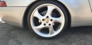Image 20/116 of Porsche 911 Carrera (1997)