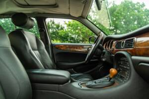 Bild 42/50 von Jaguar XJR 4.0 (2000)