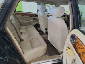 Bild 37/50 von Jaguar XJ 8 Executive (1998)