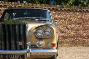 Image 17/50 of Rolls-Royce Silver Cloud III "Chinese Eyes" (1965)
