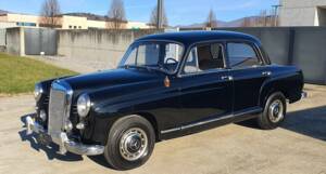 Image 2/30 de Mercedes-Benz 190 (1957)