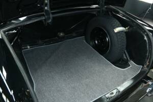 Bild 35/49 von Mercedes-Benz 180 D (1956)