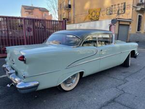 Bild 5/8 von Oldsmobile 88 Holiday Sedan (1955)