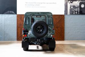 Image 5/24 of Land Rover Defender 110 (2013)