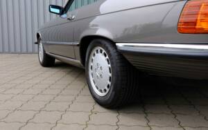 Image 61/97 de Mercedes-Benz 560 SL (1987)