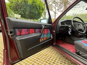 Imagen 23/42 de Mercedes-Benz 190 E 1.8 Avantgarde "Rosso" (1992)