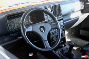 Image 16/32 of Lancia Delta HF Integrale Evoluzione I (1991)