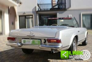Image 4/50 of Mercedes-Benz 230 SL (1967)