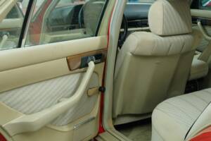 Bild 38/50 von Mercedes-Benz 260 SE (1986)