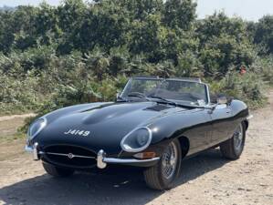 Afbeelding 4/12 van Jaguar E-Type 4.2 (1965)