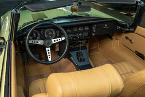 Image 23/28 of Jaguar E-Type V12 (1974)