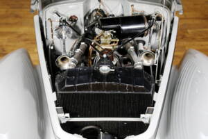 Image 20/22 of Cord 812 (1937)