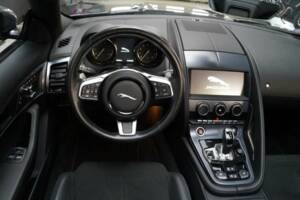 Bild 11/50 von Jaguar F-Type (2019)