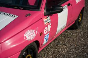Imagen 28/50 de Renault Clio I 1.8 16V (1991)