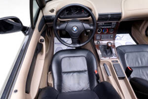 Bild 25/39 von BMW Z3 1.9 (1996)