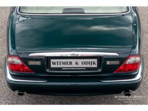 Bild 22/30 von Jaguar XJ 8 Executive (1998)