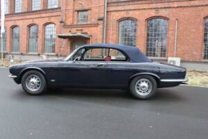 Bild 8/27 von Daimler Double Six Avon-Stevens (1978)