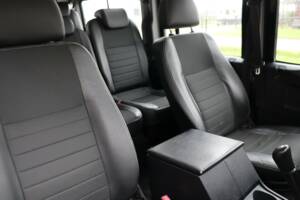 Bild 24/50 von Land Rover Defender 130 Double Cab (2007)