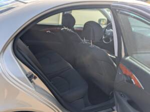 Bild 8/14 von Mercedes-Benz E 220 CDI (2006)
