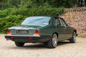 Image 47/50 of Jaguar XJ 6 4.2 (1985)