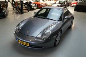 Image 39/50 of Porsche 911 Carrera (2001)