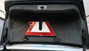 Image 62/74 of Mercedes-Benz E 320 (1997)