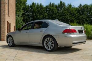 Image 7/50 de BMW 745d (2005)