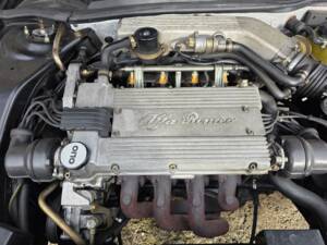 Bild 48/55 von Alfa Romeo 164 2.0 (1989)