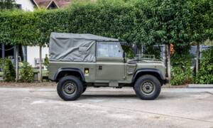 Bild 2/41 von Land Rover Defender 90 Td5 (1998)