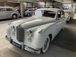 Image 24/38 of Jaguar Mk VII (1952)