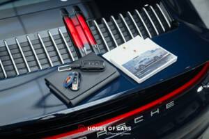 Image 49/50 of Porsche 911 Carrera 4S &quot;Belgian Legend Edition&quot; (2020)