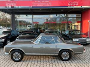 Image 1/30 of Mercedes-Benz 230 SL (1965)