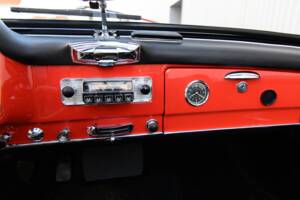 Image 16/53 de Mercedes-Benz 190 SL (1962)