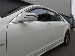 Image 31/99 of Mercedes-Benz S 65 AMG L (2006)