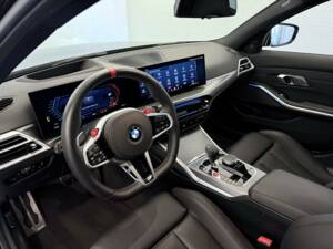 Image 17/34 of BMW M3 Competition Touring xDrive (2025)
