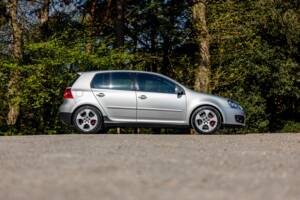 Bild 17/50 von Volkswagen Golf V GTI (2006)