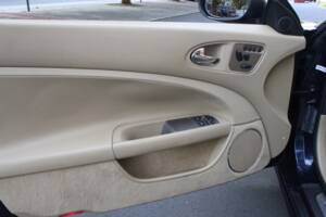 Image 13/23 of Jaguar XK 4.2 (2006)
