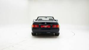 Image 7/15 of Mercedes-Benz 500 SL (1991)
