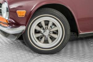 Image 4/50 of Triumph TR 6 PI (1969)