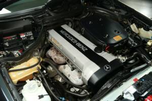 Imagen 27/30 de Mercedes-Benz 300 CE-24 (1993)