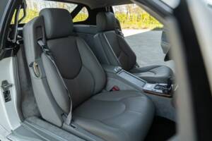 Image 27/50 of Mercedes-Benz SL 320 (1997)