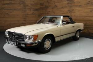 Image 14/19 of Mercedes-Benz 350 SL (1972)