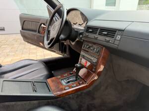 Image 27/38 de Mercedes-Benz 300 SL (1993)