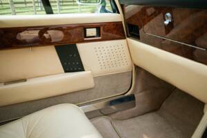 Image 21/39 of Aston Martin Lagonda (1982)