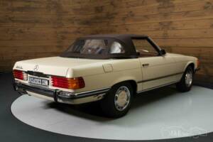 Image 16/19 of Mercedes-Benz 350 SL (1972)
